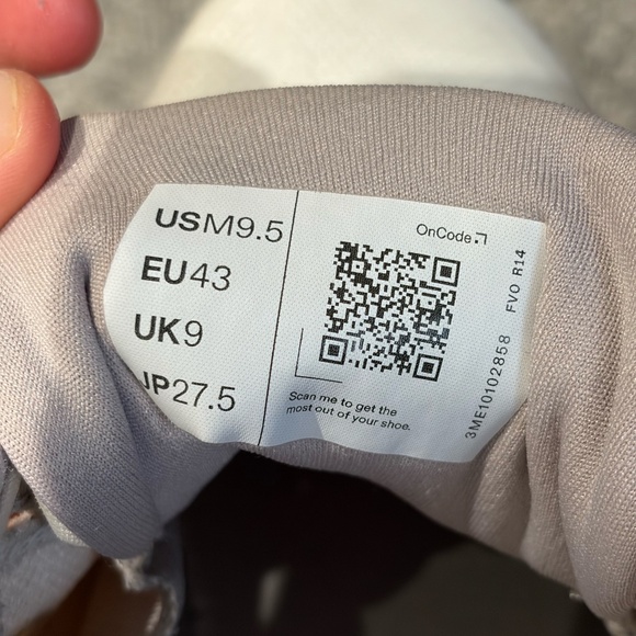 On Cloudtilt - Picture 2 of 2